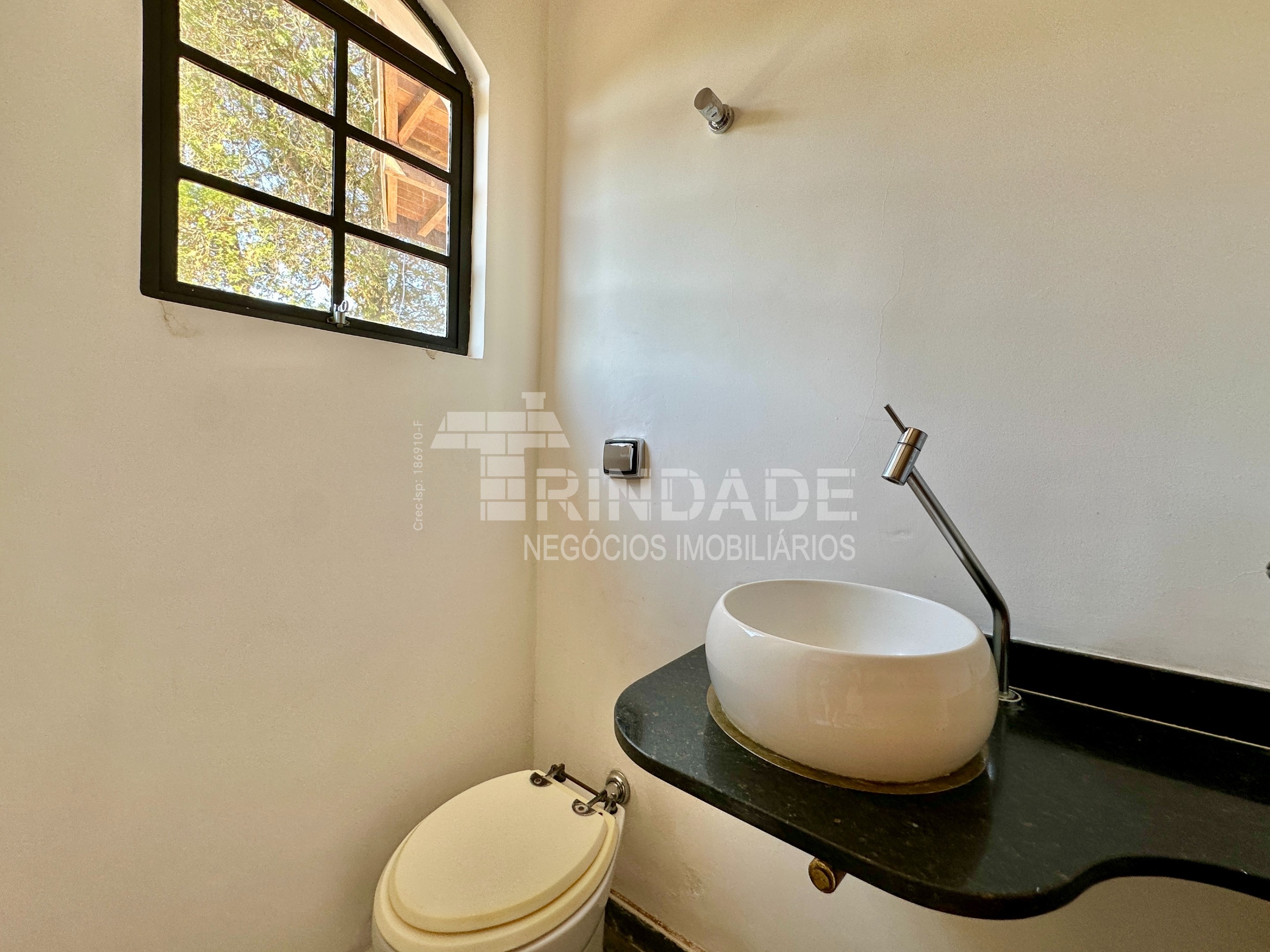 Casa com 4 dormitórios na Granja Viana / 322m², foto 15 de 52