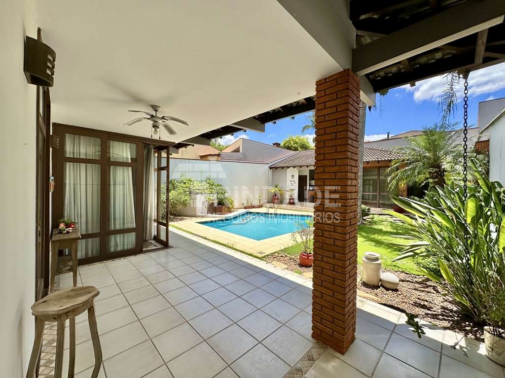 Casa Impecável com 4 dormitórios / 2 suítes na Granja Viana, foto 45 de 55
