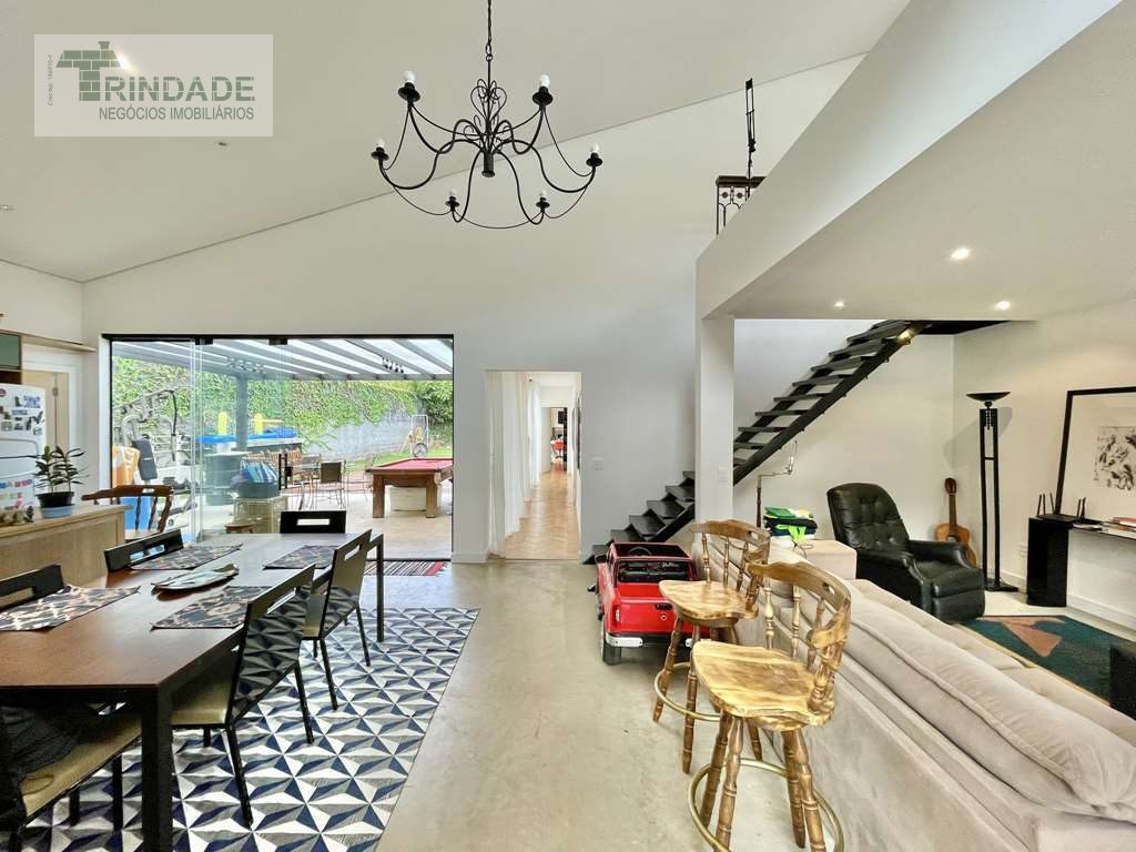 Linda casa térrea com 3 suítes na Granja Viana, foto 34 de 48