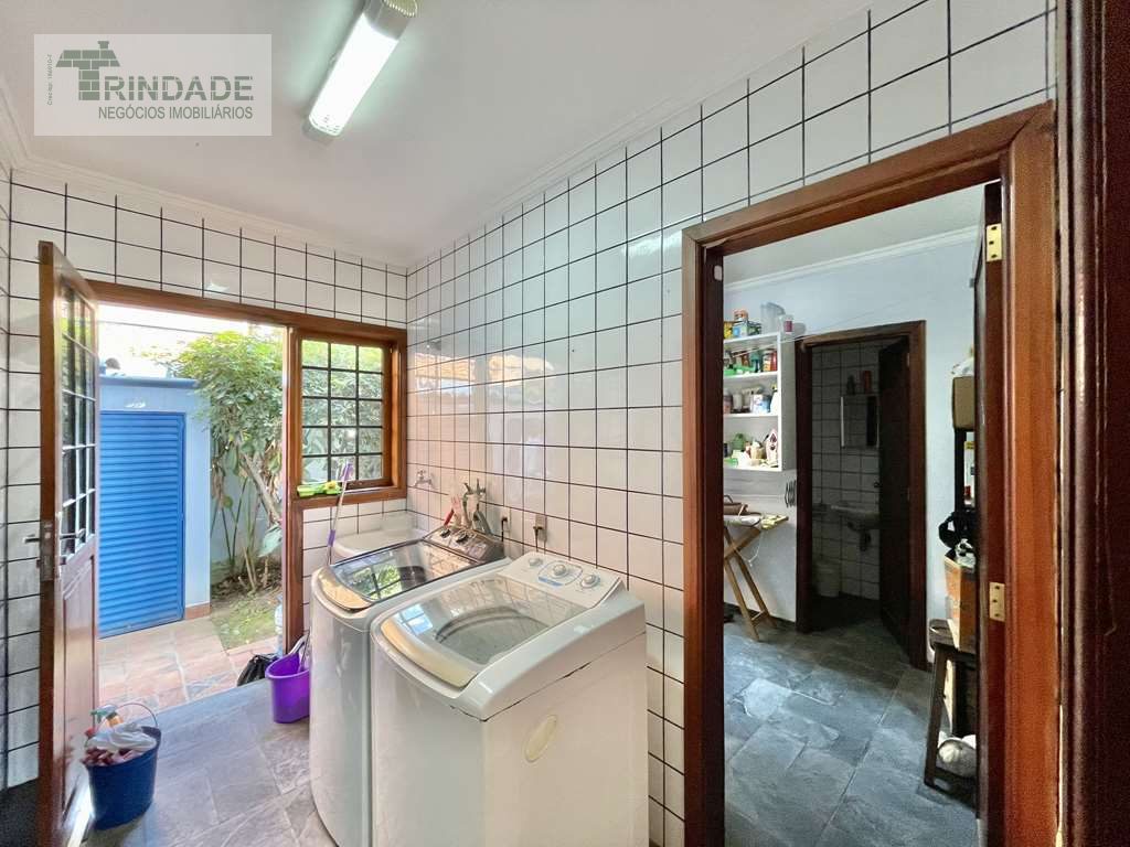 2 CASAS no mesmo lote, 6 dormitórios/5 suítes na Granja Viana, foto 24 de 59