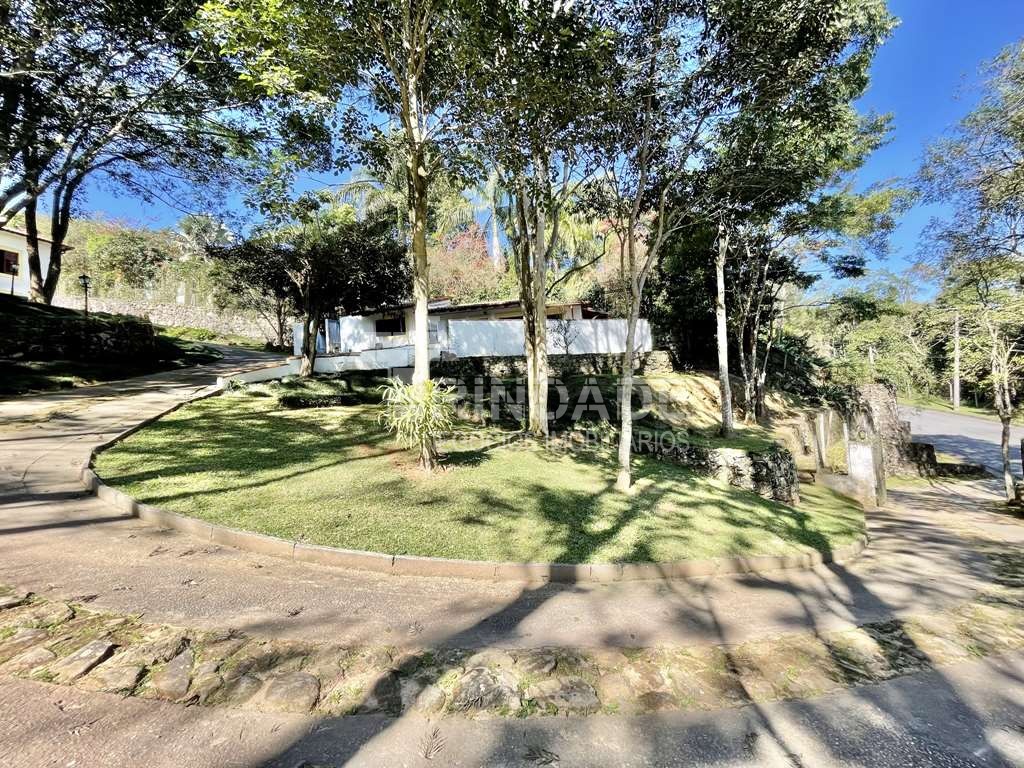 Casa com 3dormitórios/1suíte + hóspedes +caseiro / por 1.570.000,00, foto 4 de 49