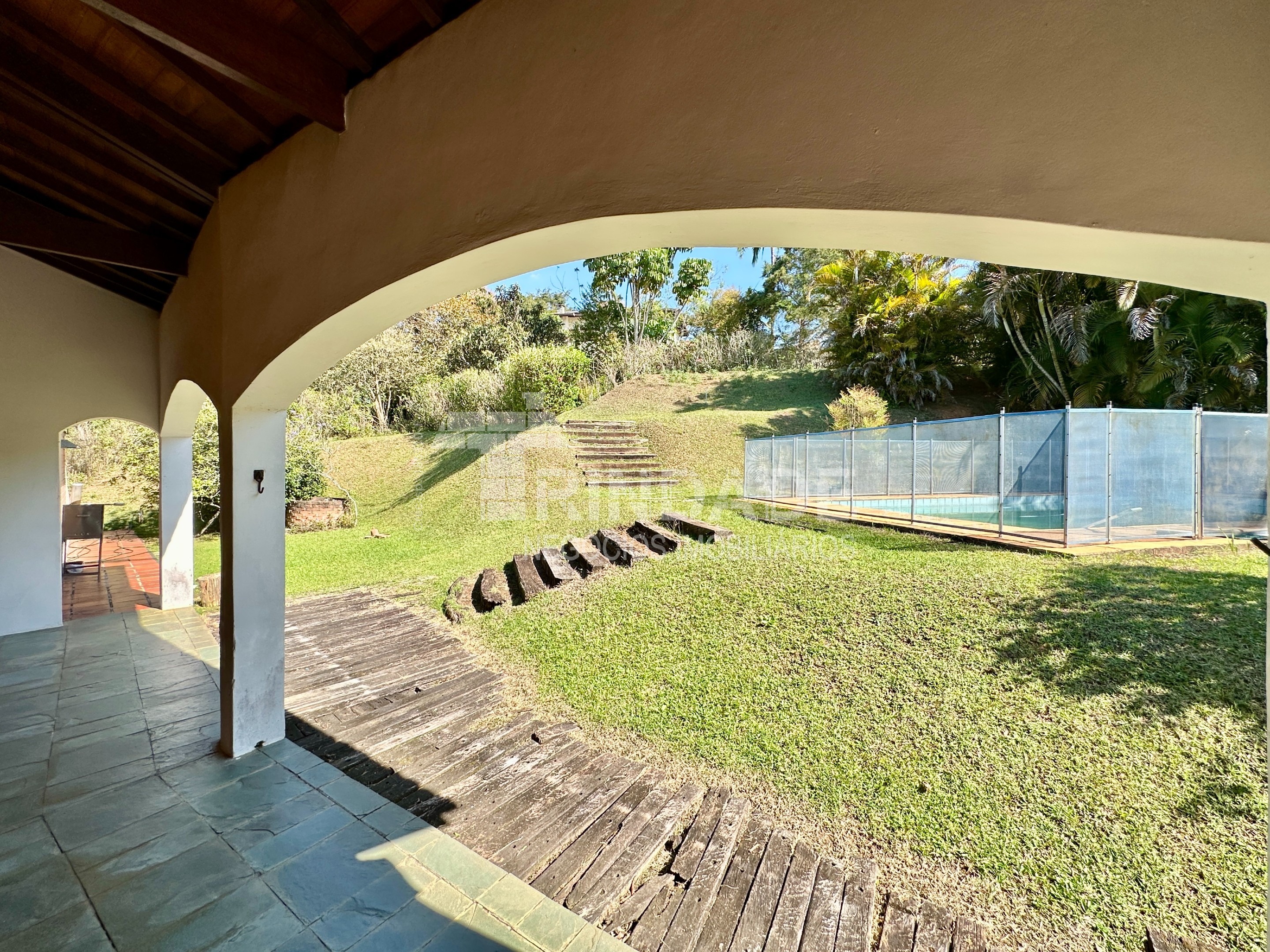 Casa com 4 dormitórios na Granja Viana / 322m², foto 48 de 52