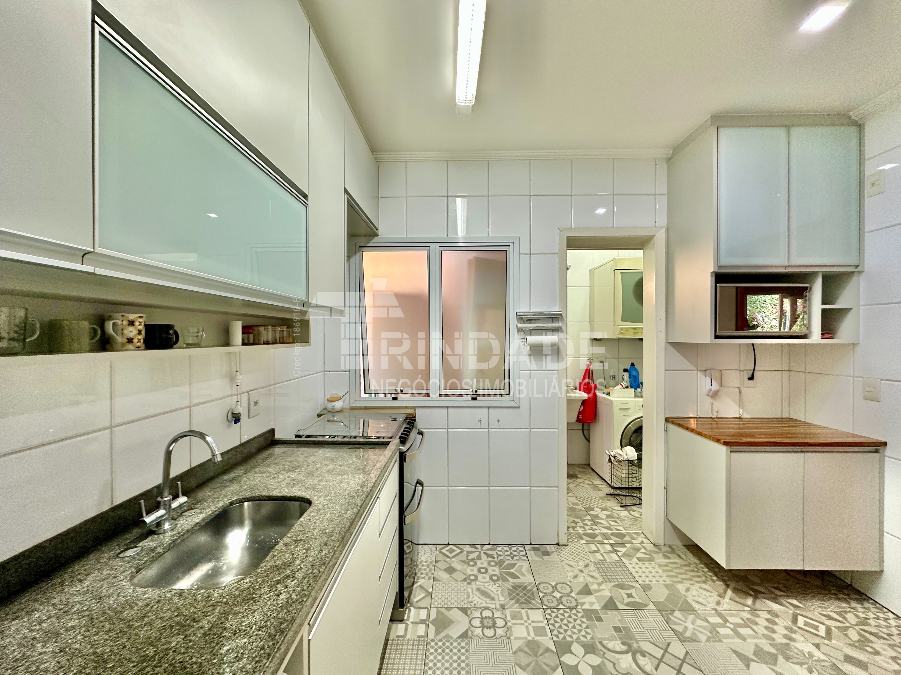 Casa Impecável na Granja Viana com 4 dormitórios / sendo 2 suítes, foto 30 de 51