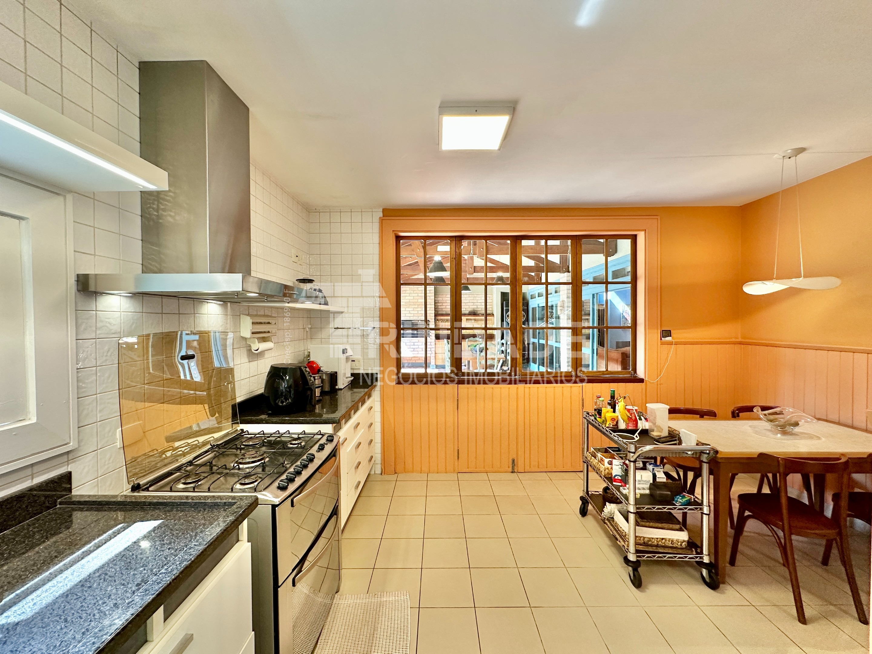 Casa linda de Arquiteto com 4 suítes na Granja Viana, foto 49 de 55