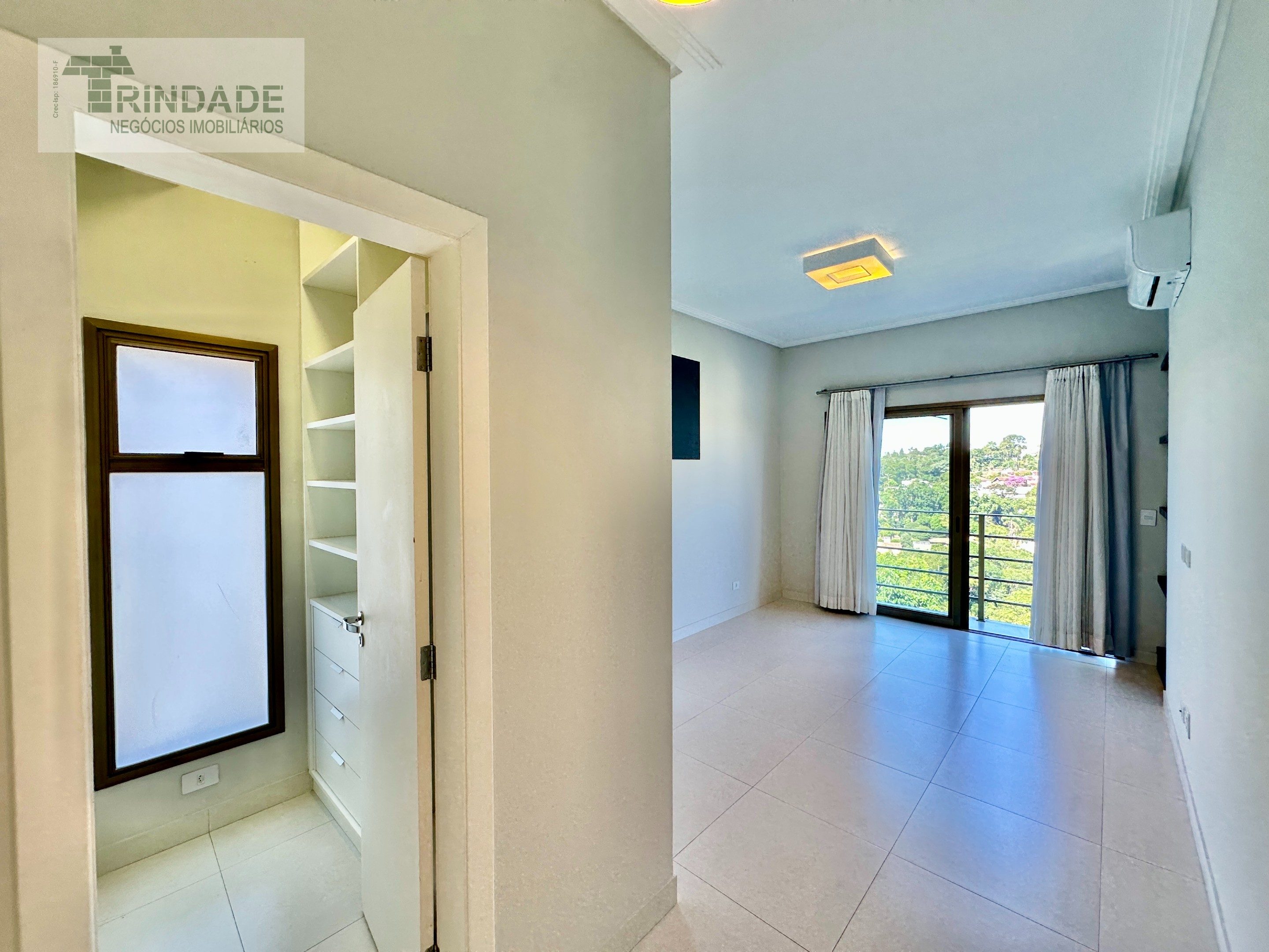 Casa impecável com 3 suítes, área gourmet, escritório e linda vista na Granja Viana, foto 41 de 56
