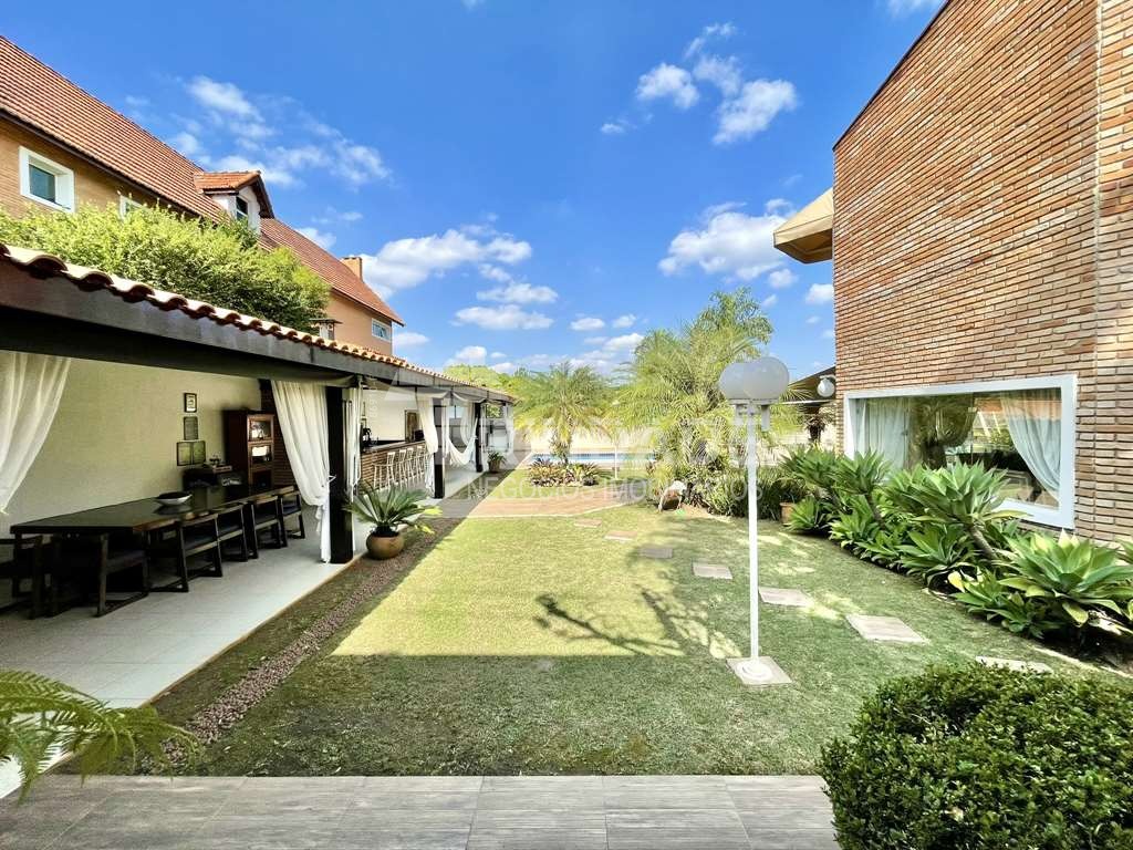 Ótima casa com 4 suítes na Granja Viana, foto 19 de 52
