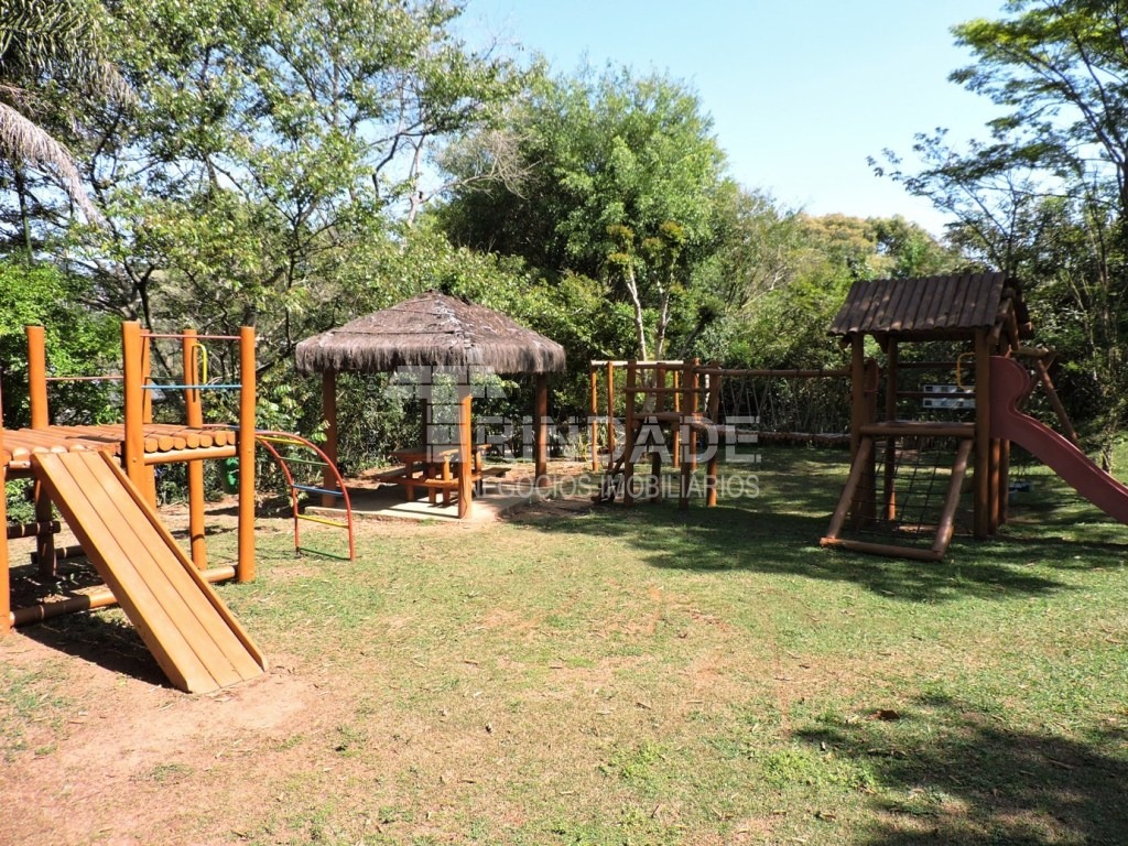 Casa ampla com 5 dormitórios / 4 suítes (1 no térreo) na Granja Viana, foto 47 de 47