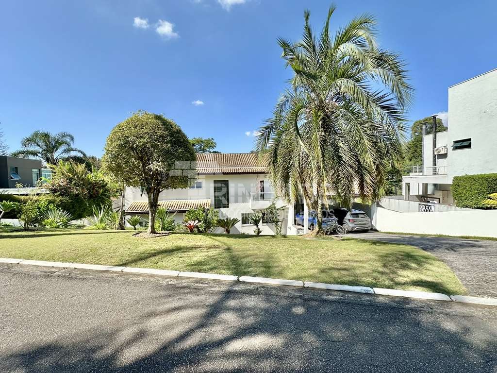 Casa ampla com 5 dormitórios / 4 suítes (1 no térreo) na Granja Viana, foto 4 de 47