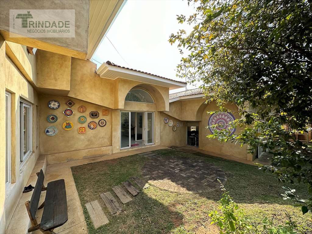 Casa térrea com 3 suítes na Granja Viana, foto 28 de 42