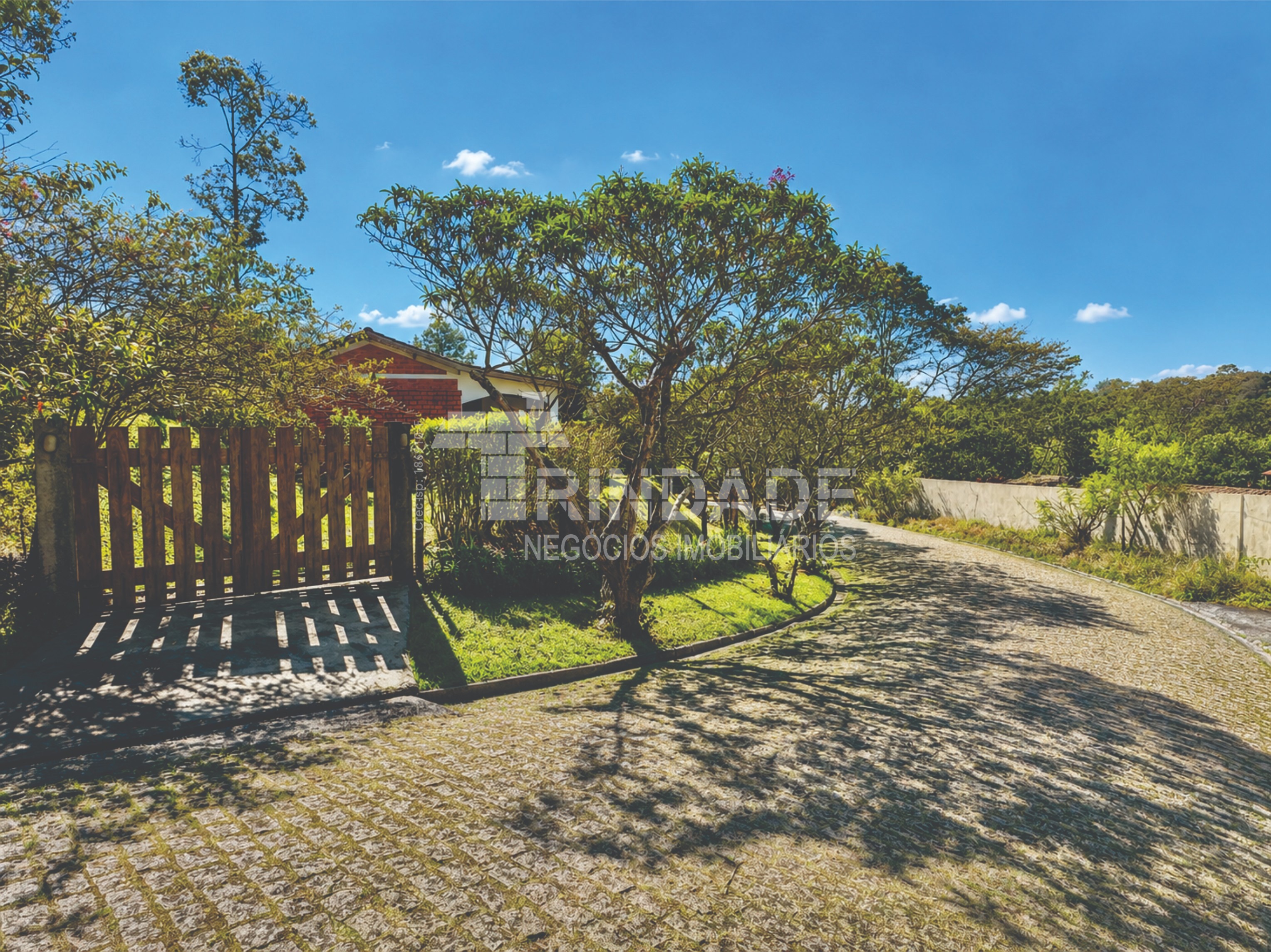 Casa com 4 dormitórios na Granja Viana / 322m², foto 42 de 52