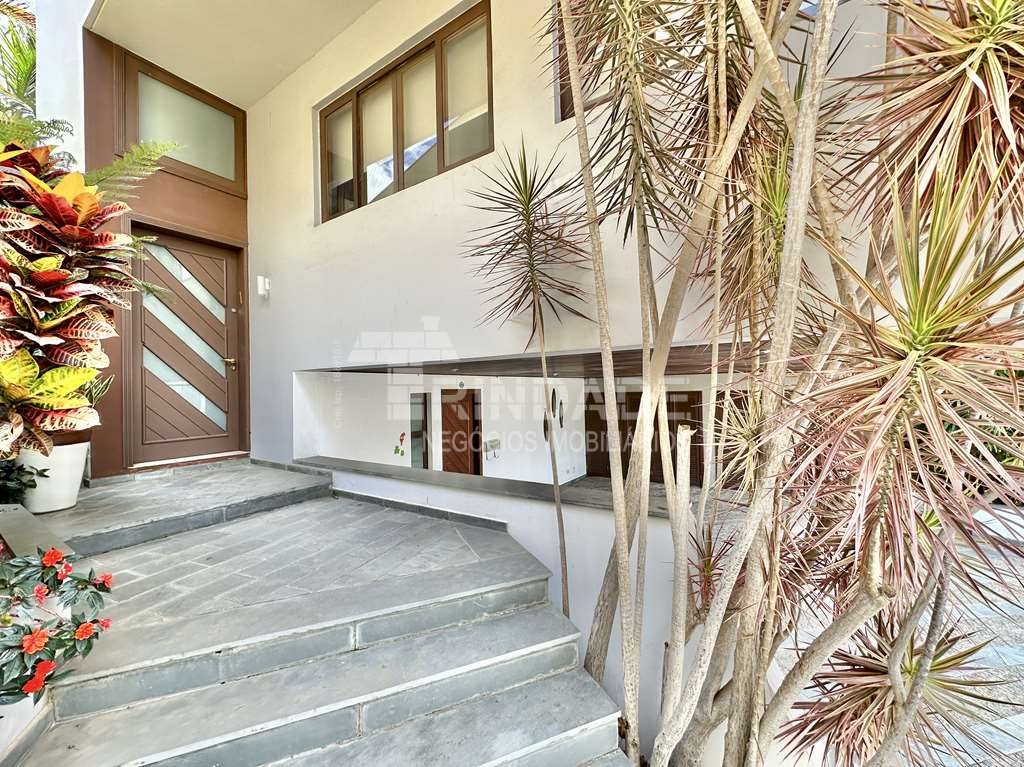 Casa Impecável com 4 dormitórios / 2 suítes na Granja Viana, foto 8 de 55