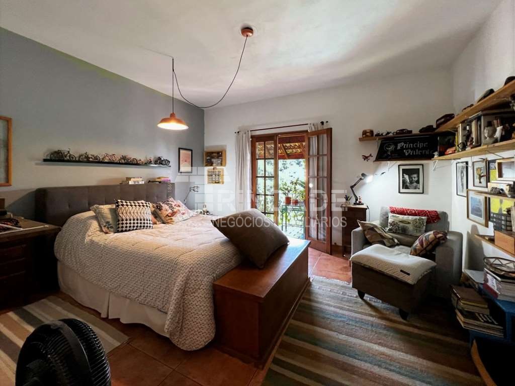 Casa com 5 dormitórios / 2suítes - Rústica e gourmet na Granja Viana, foto 33 de 65