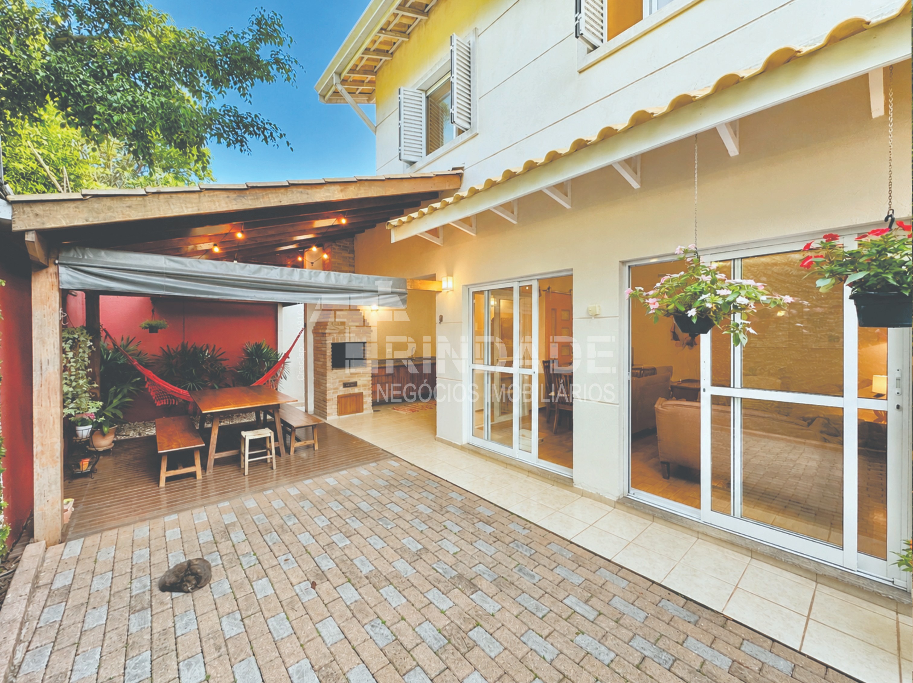 Casa Impecável na Granja Viana com 4 dormitórios / sendo 2 suítes, foto 18 de 51