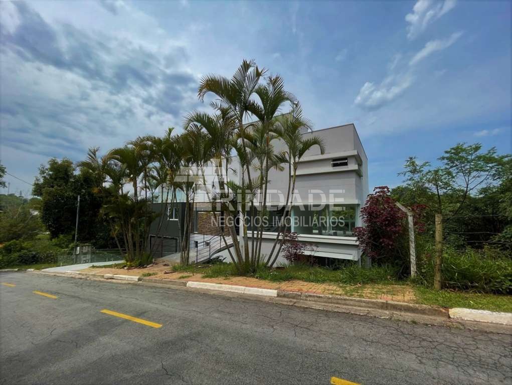 Casa zero km moderna com 4 suítes na Granja Viana, foto 2 de 47