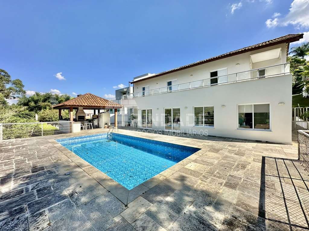 Casa ampla com 5 dormitórios / 4 suítes (1 no térreo) na Granja Viana, foto 1 de 47