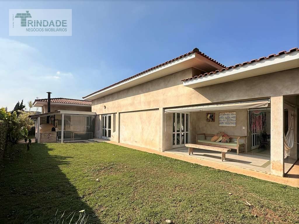Casa térrea com 3 suítes na Granja Viana, foto 21 de 42
