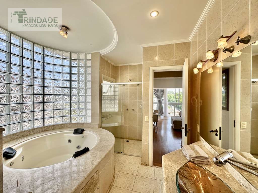 Casa com 5 suítes, elevador panorâmico e piscina na Granja Viana, foto 36 de 60