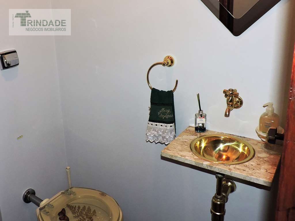 Casa com 3 dormitórios / 1 suíte em 2 lotes na Granja Viana, foto 14 de 32