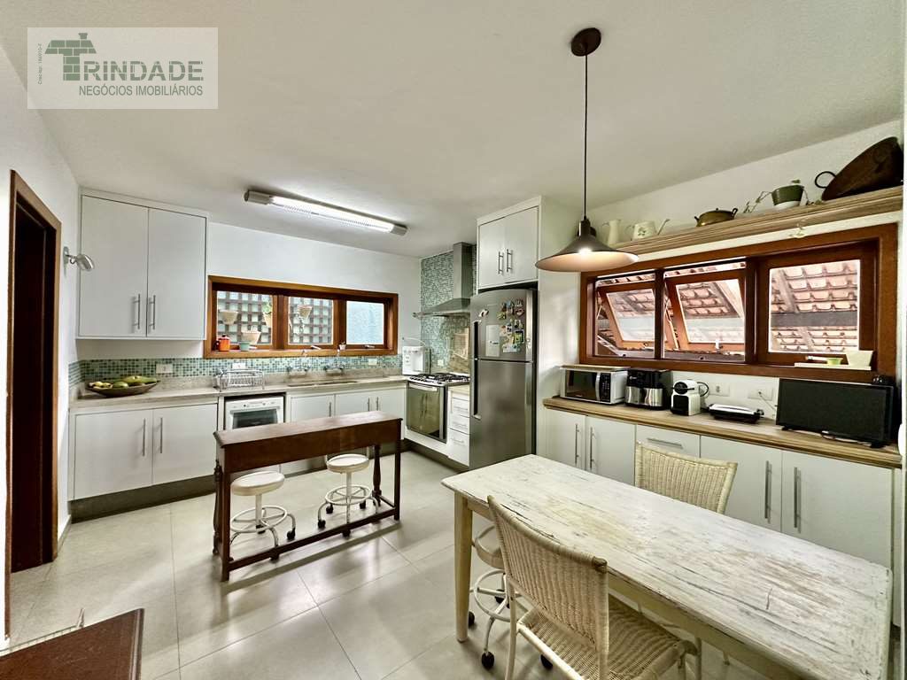 Casa com 4 dormitórios / 3 suítes, piscina, gourmet e muita natureza!, foto 18 de 55