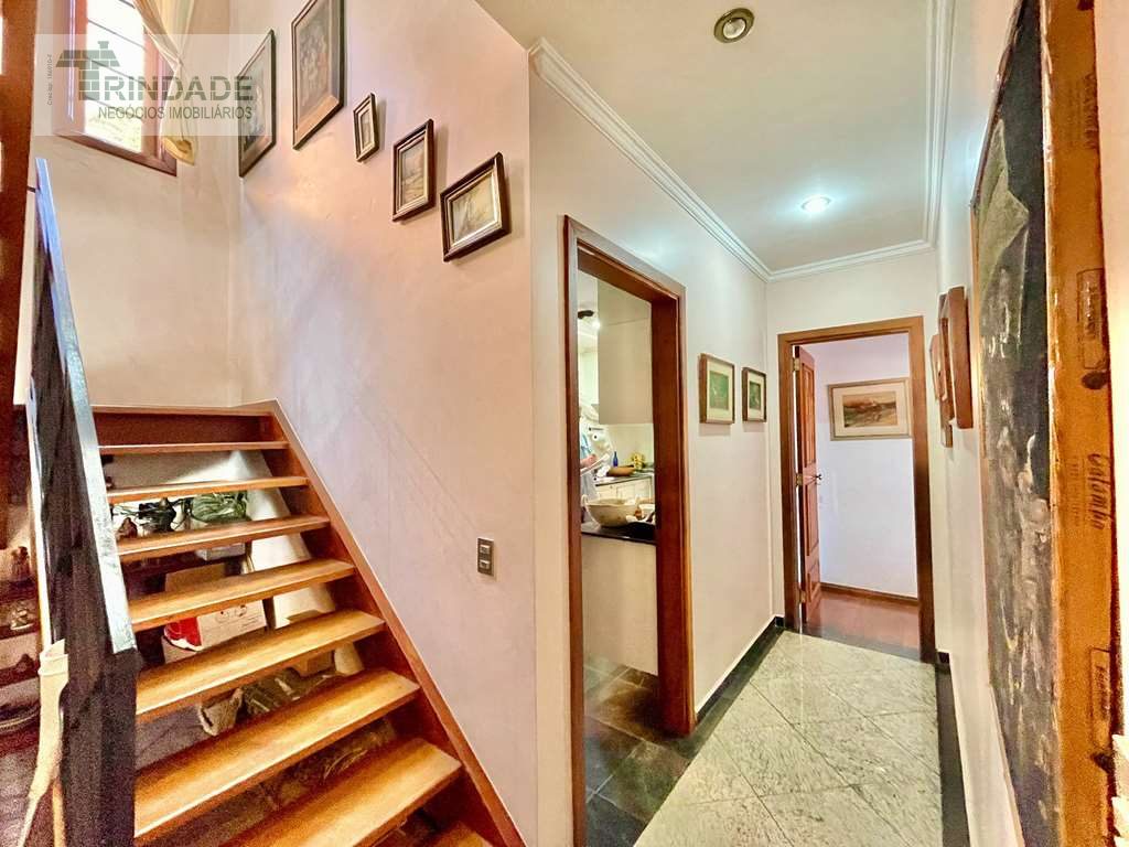 2 CASAS no mesmo lote, 6 dormitórios/5 suítes na Granja Viana, foto 17 de 59