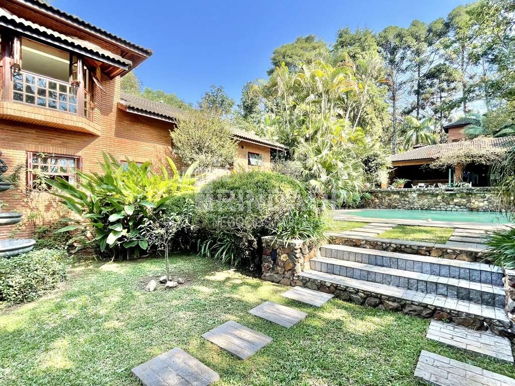 Linda casa com 5 suítes no miolo da Granja Viana, foto 44 de 53