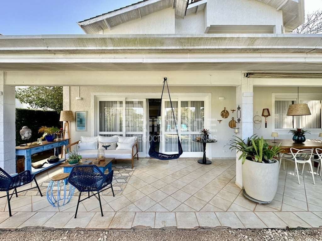 Casa impecável com 4 suítes no miolo da Granja Viana, foto 27 de 46