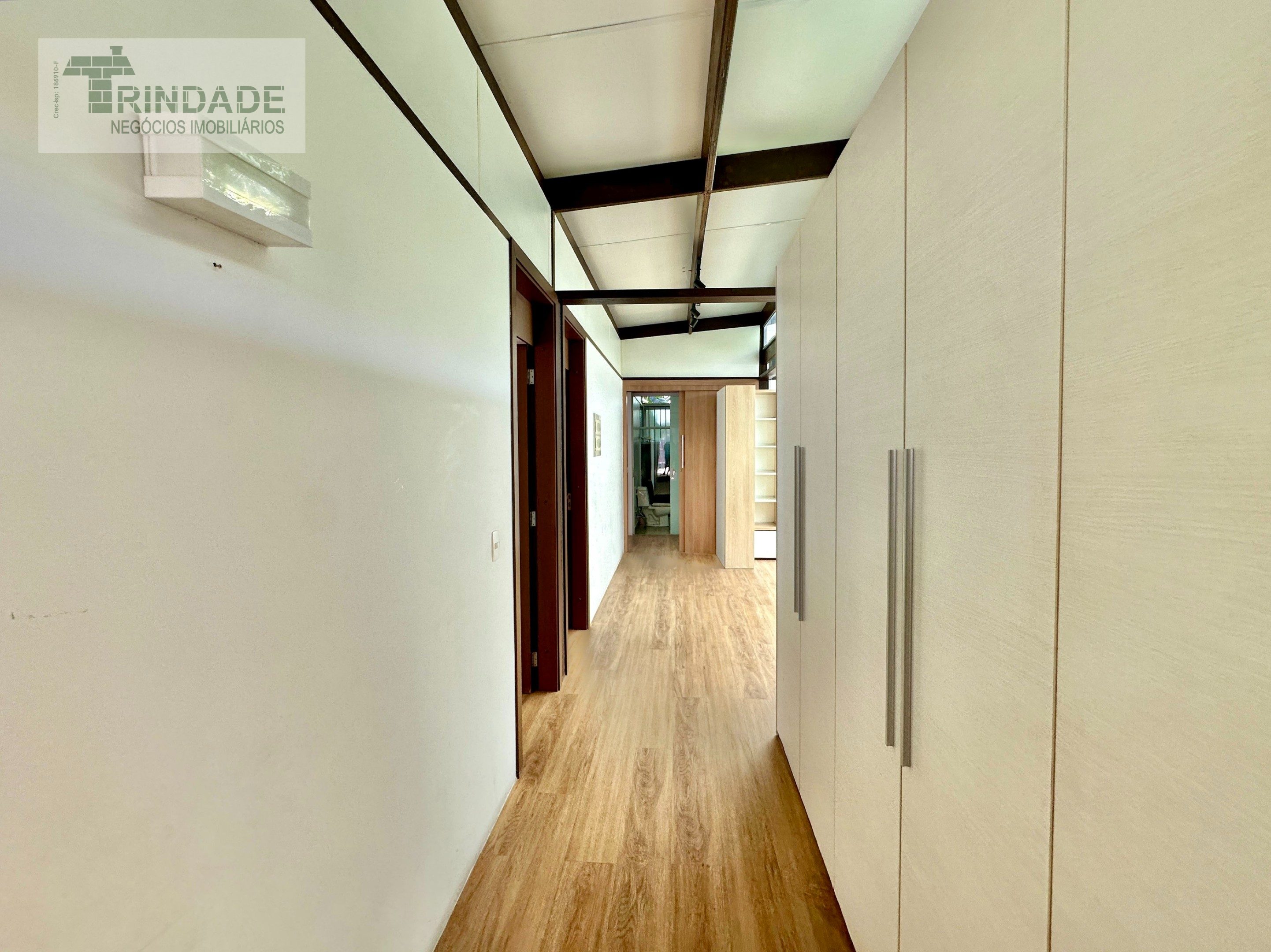 Casa térrea moderna com 3 suítes na Granja Viana, foto 16 de 56