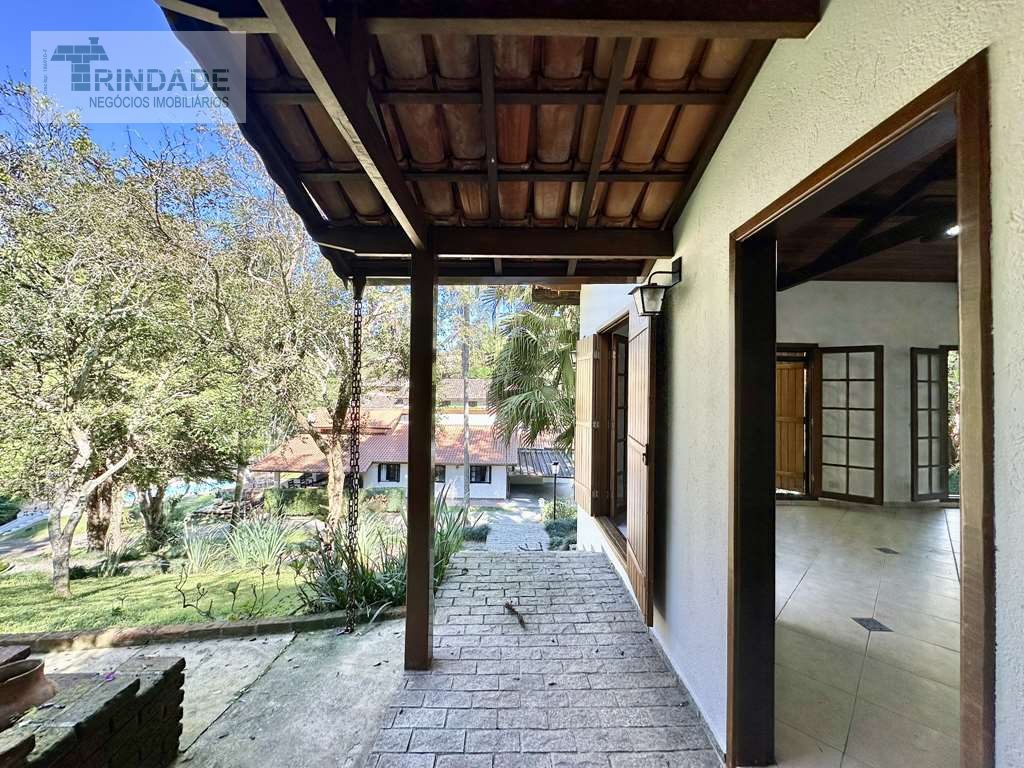 Casa térrea, impecável com 3 dormitórios / 1 suíte na Granja Viana, foto 43 de 50