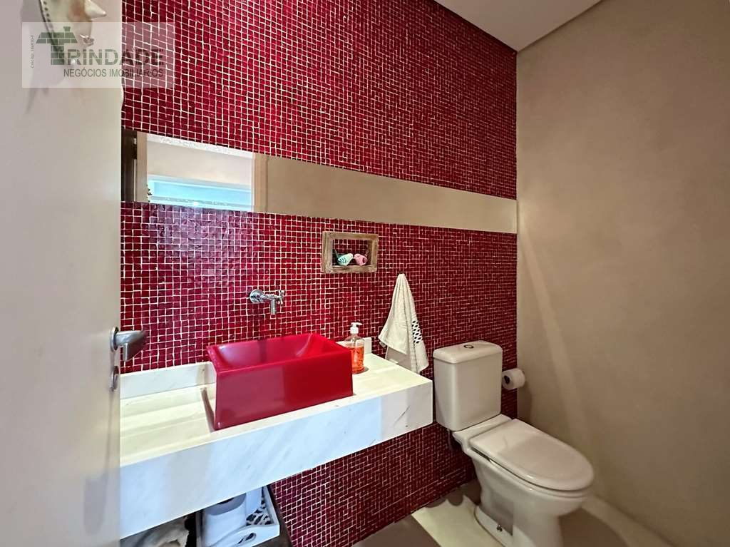 Casa térrea com 3 suítes na Granja Viana, foto 9 de 42