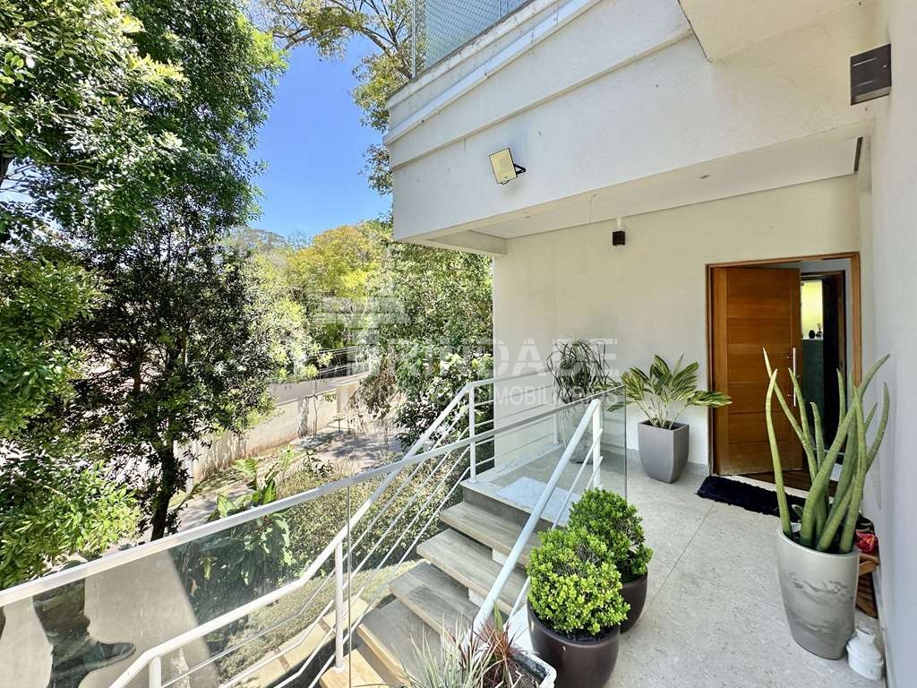 Casa impecável com 4 dormitórios / 3 suítes na Granja Viana, foto 11 de 53