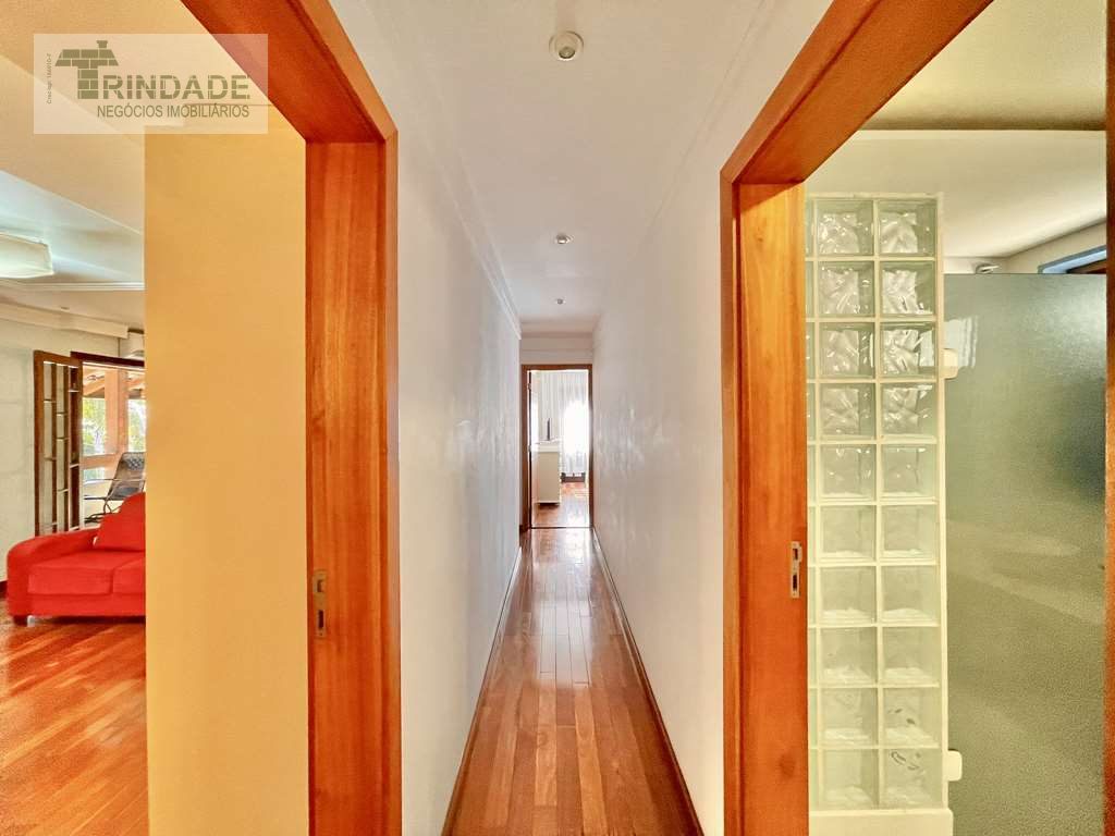Casa impecável com 5 dormitórios / 3 suítes na Granja Viana, foto 38 de 53