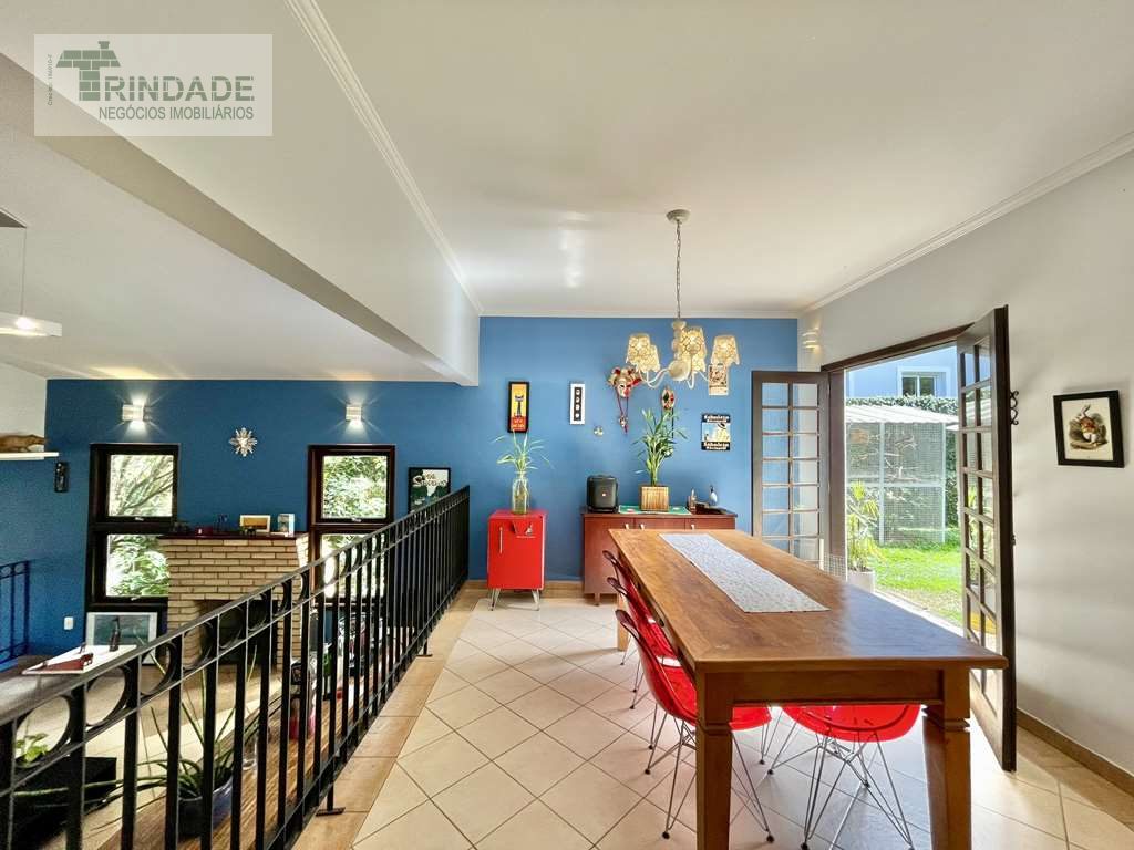 Casa com 4 dormitórios / 2 suíte na Granja Viana, foto 18 de 53