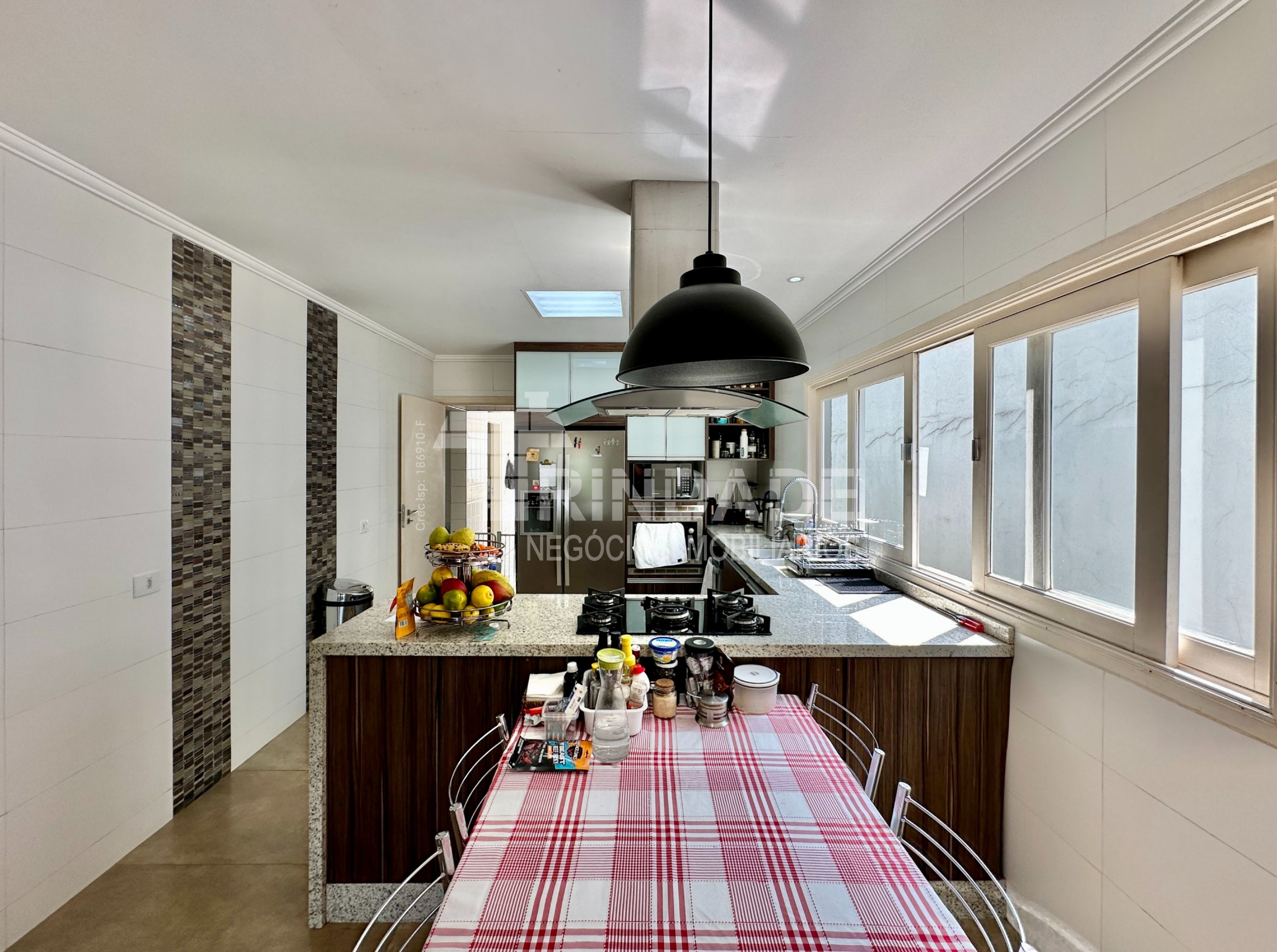 Casa com 4 dormitórios / 2 suíte na Granja Viana, foto 18 de 53