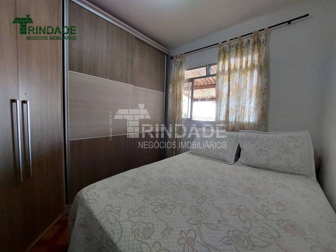 Casa com 7 dormitórios, 268 m², foto 13 de 44