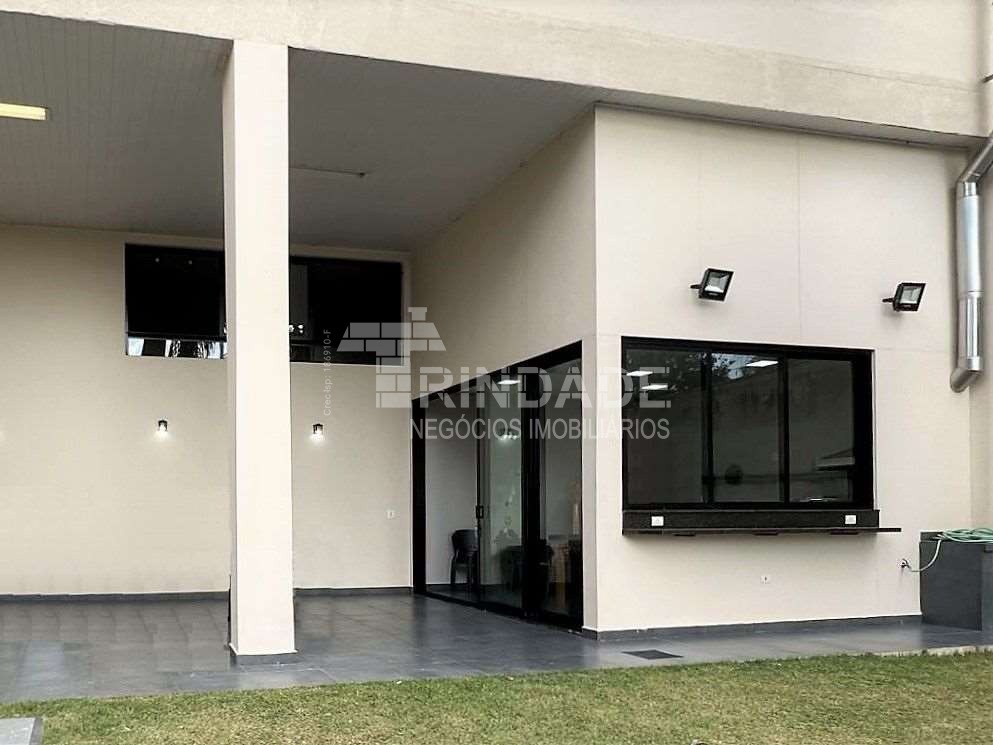 Casa impecável com 4 dormitórios / 3 suítes na Granja Viana, foto 29 de 48