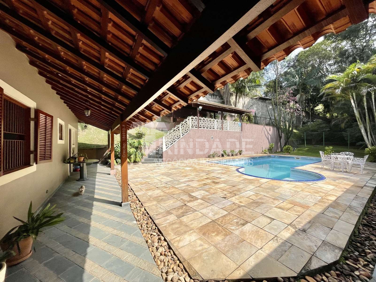 Casa térrea com 3 suítes na Granja Viana, foto 27 de 48