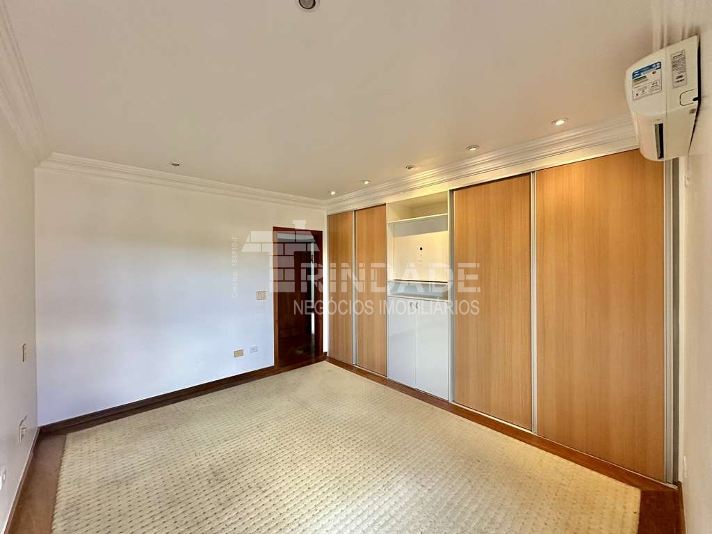 Casa Impecável com 4 dormitórios / 2 suítes na Granja Viana, foto 26 de 55