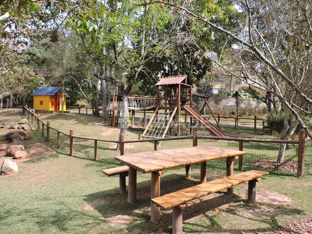 Casa com 4 dormitórios na Granja Viana / 322m², foto 8 de 52