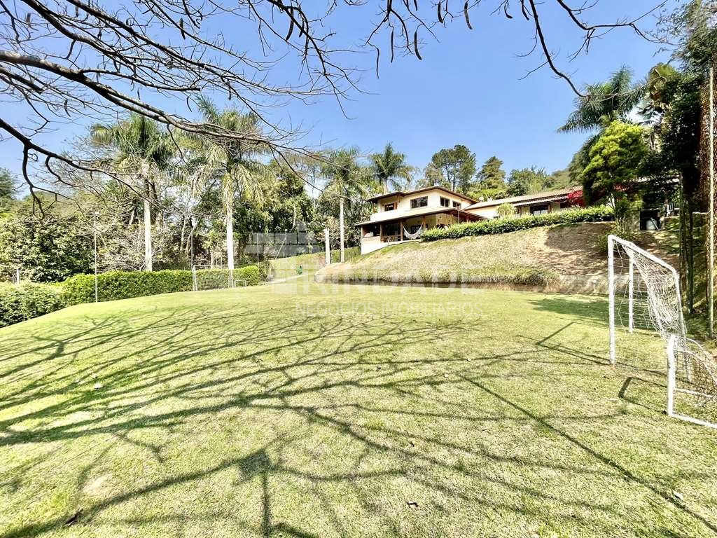 Casa com 4 suítes, piscina e campo de futebol na Granja Viana, foto 48 de 48