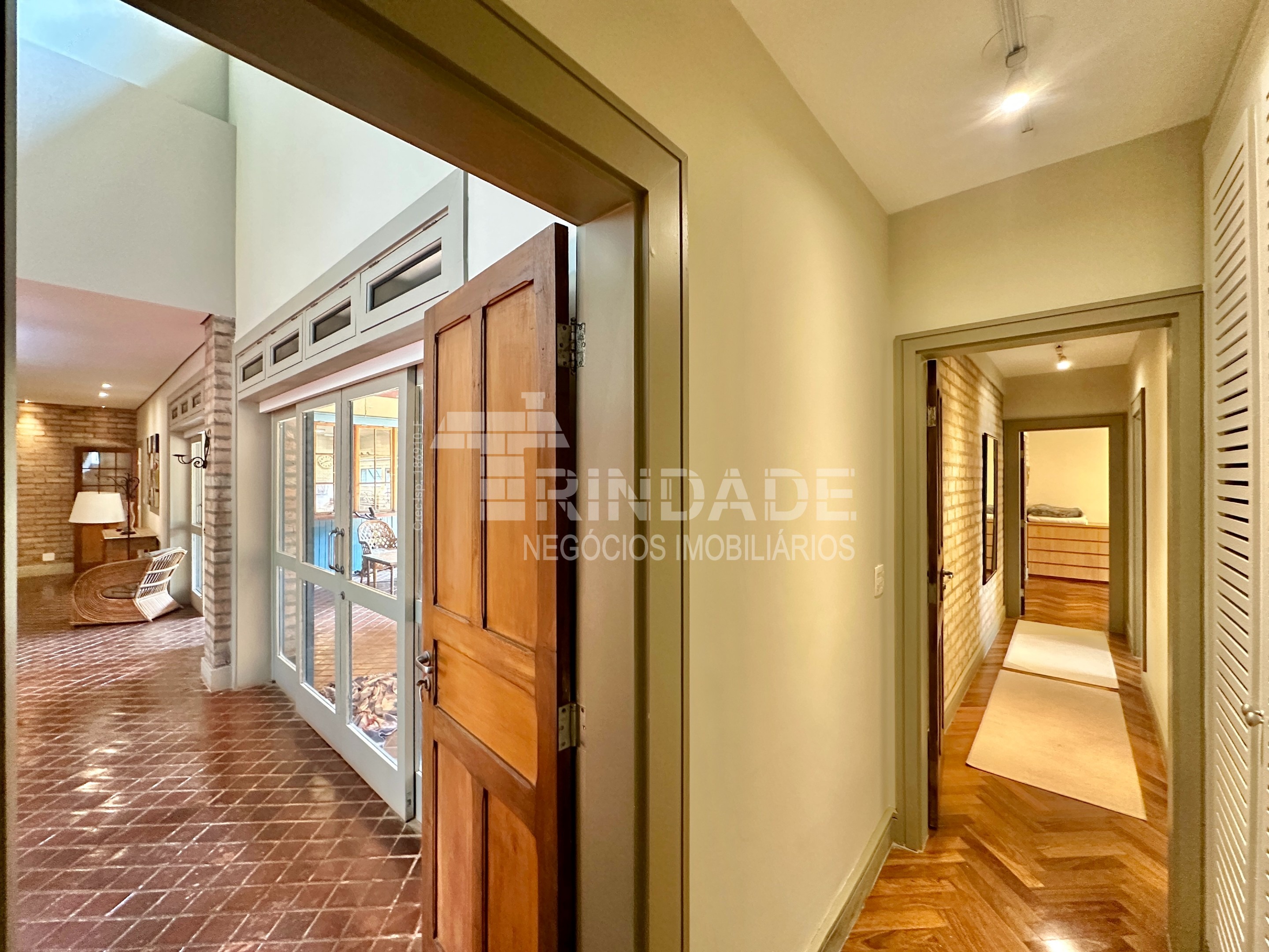 Casa linda de Arquiteto com 4 suítes na Granja Viana, foto 19 de 55