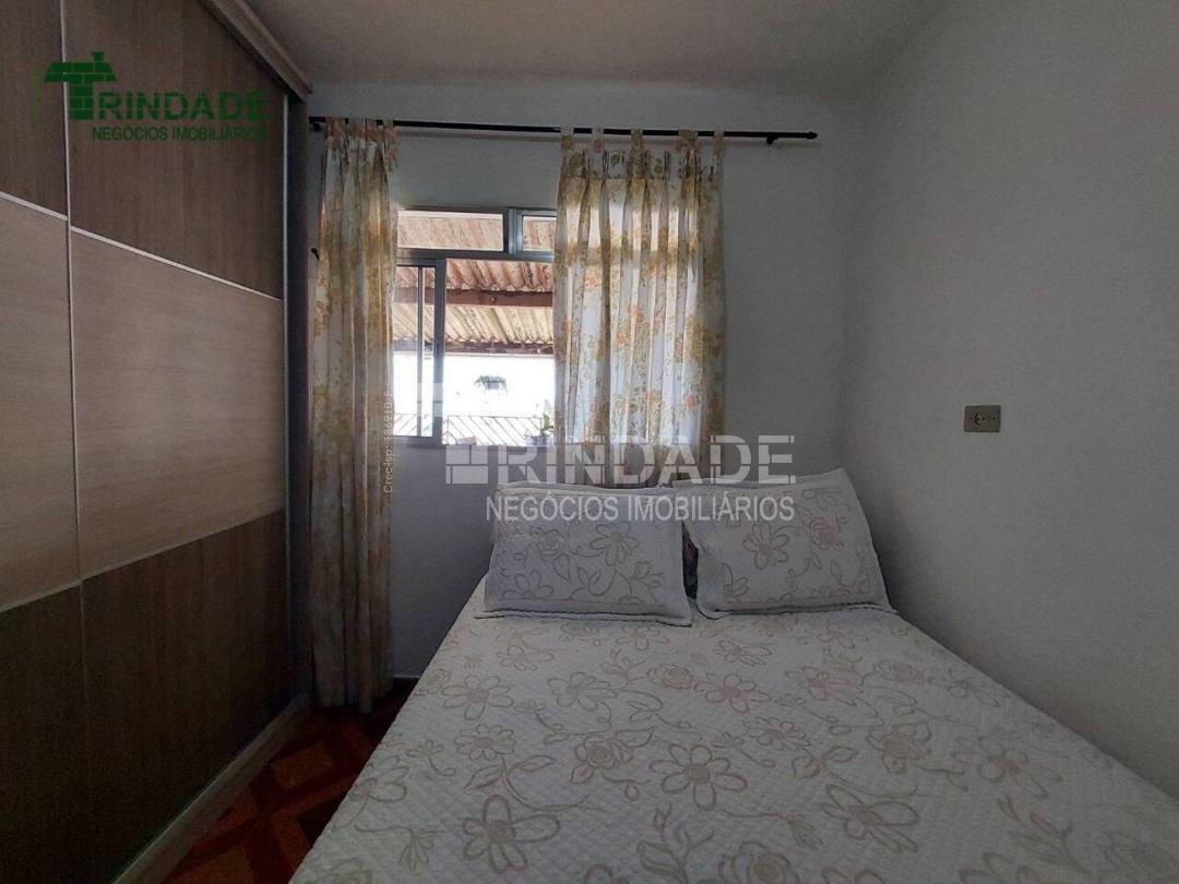 Casa com 7 dormitórios, 268 m², foto 16 de 44