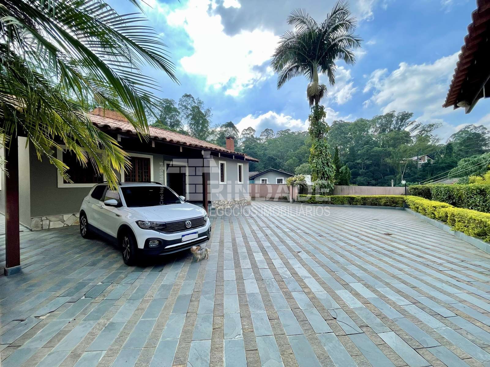 Casa térrea com 3 suítes na Granja Viana, foto 28 de 48