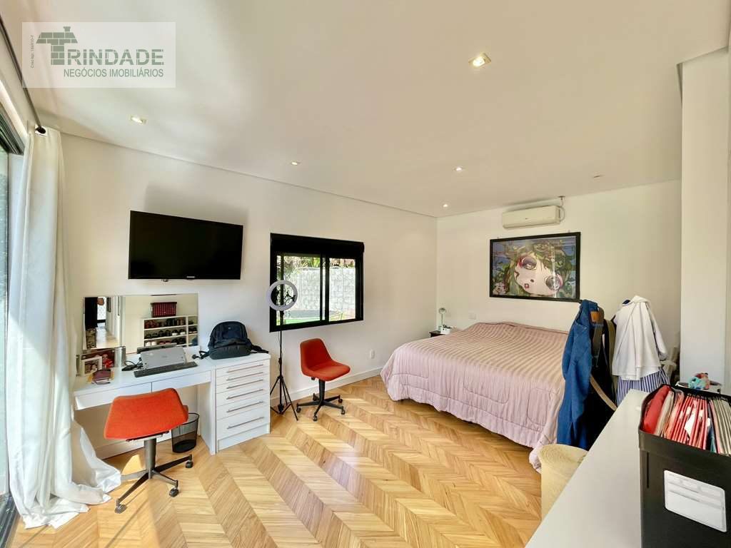 Linda casa térrea com 3 suítes na Granja Viana, foto 41 de 48