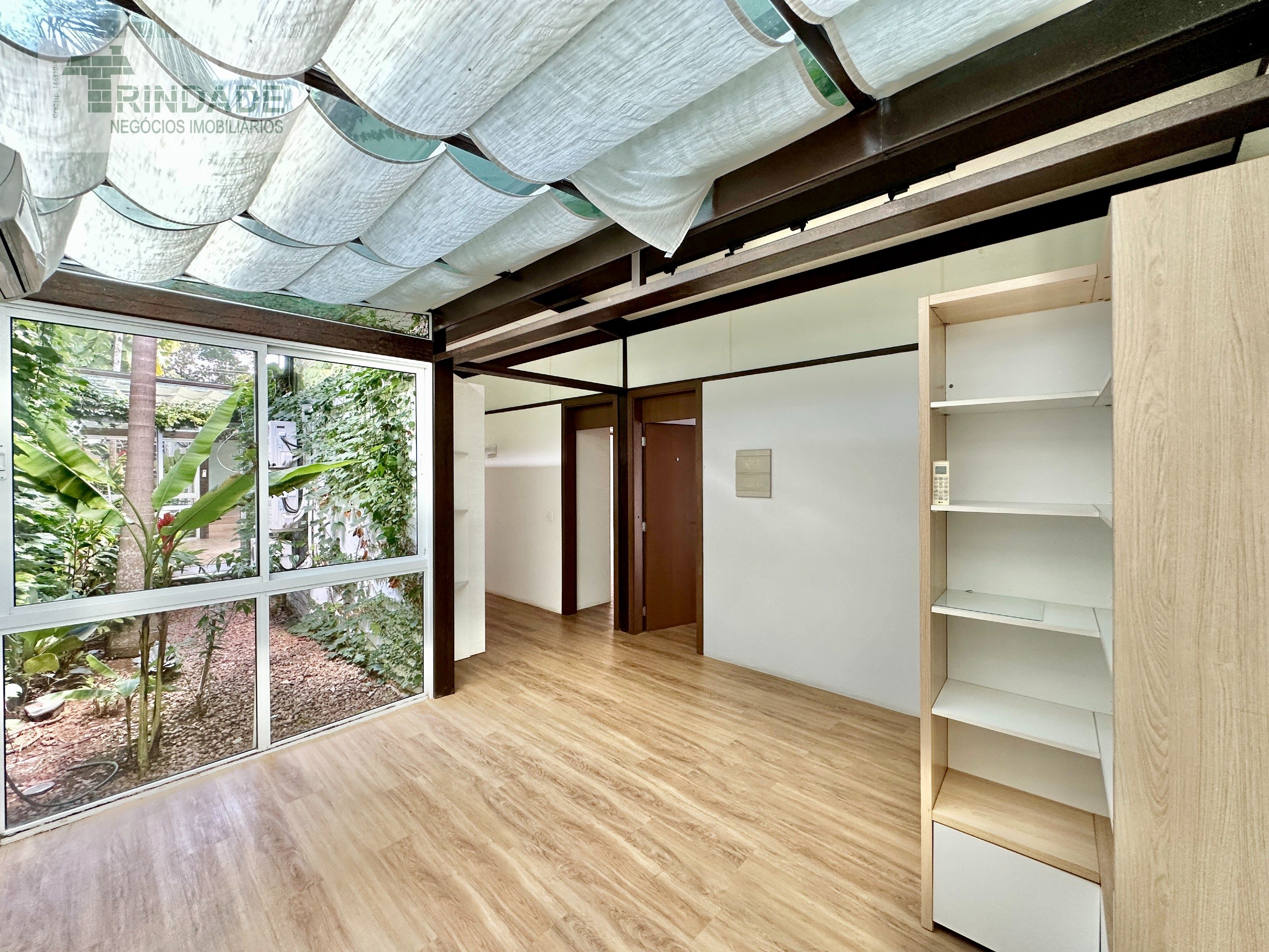 Casa térrea moderna com 3 suítes na Granja Viana, foto 38 de 56
