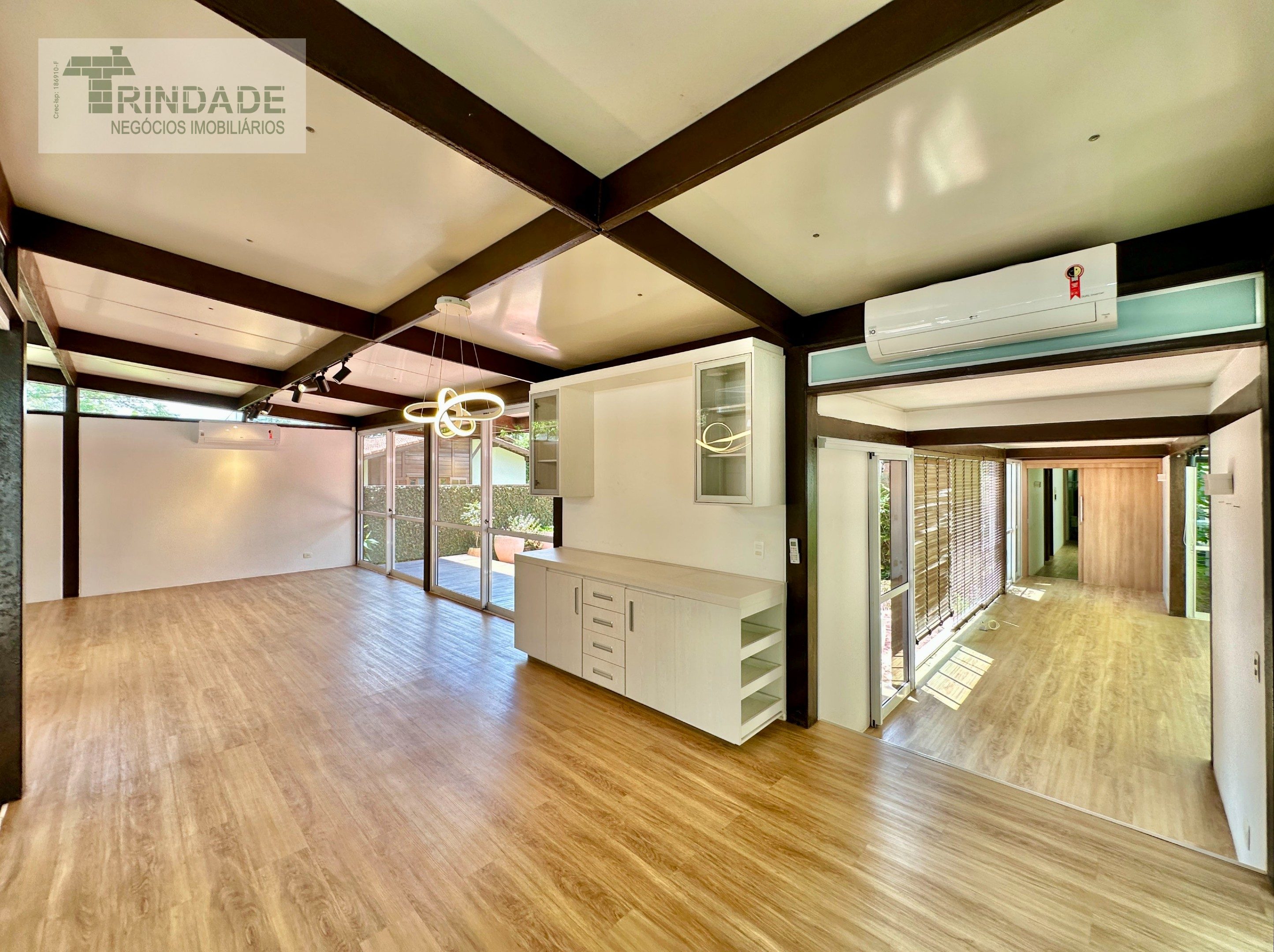 Casa térrea moderna com 3 suítes na Granja Viana, foto 15 de 56