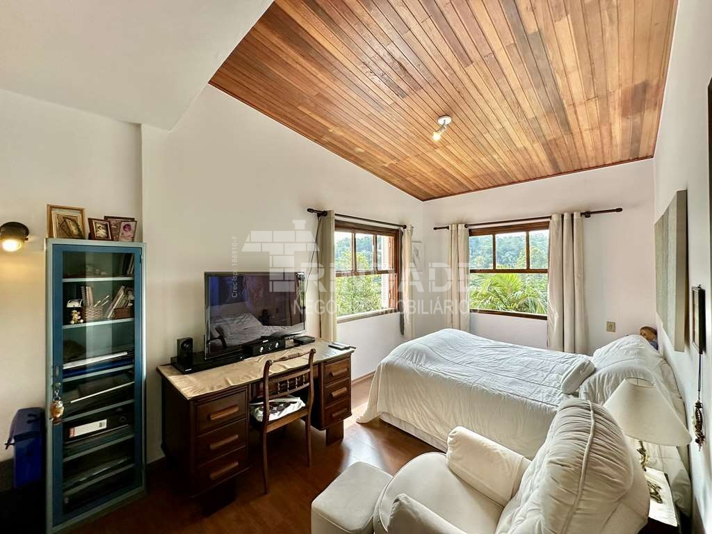 Casa com 4 dormitórios / sendo 1 suíte / Granja Viana / por 1.493.000,00, foto 47 de 60