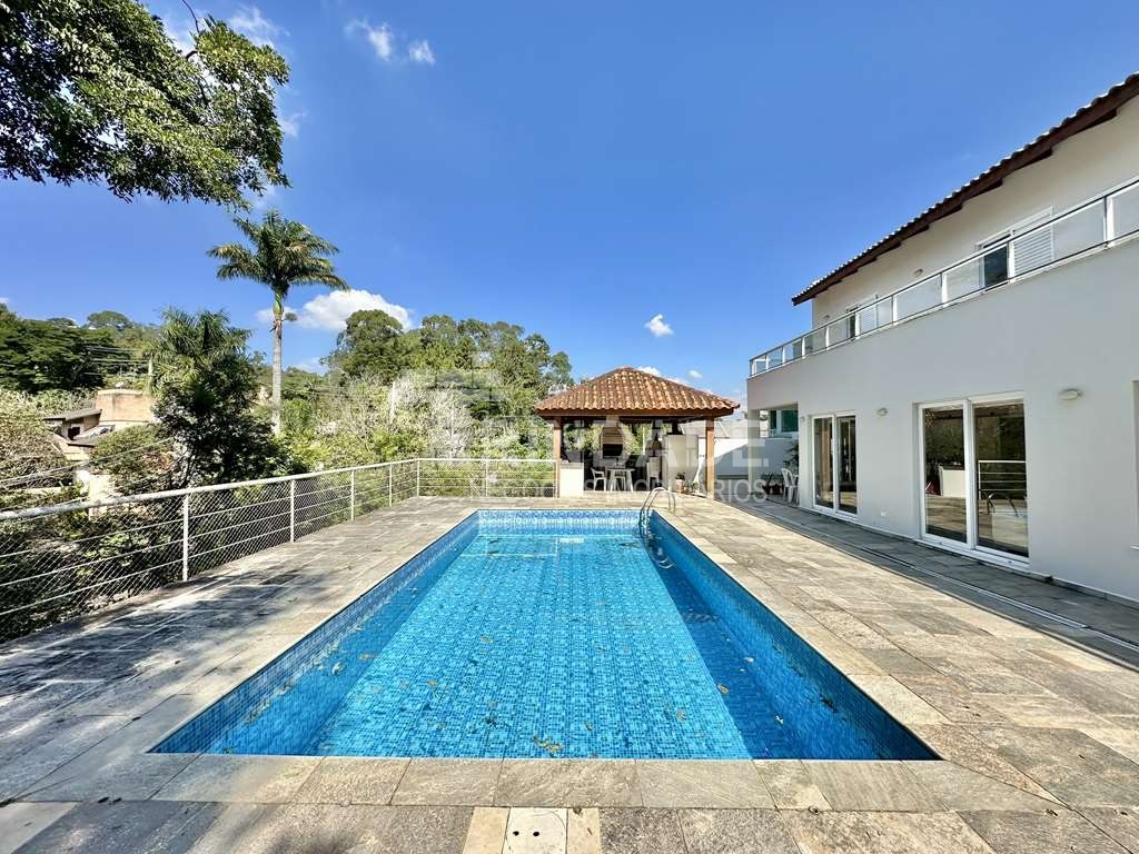 Casa ampla com 5 dormitórios / 4 suítes (1 no térreo) na Granja Viana, foto 26 de 47
