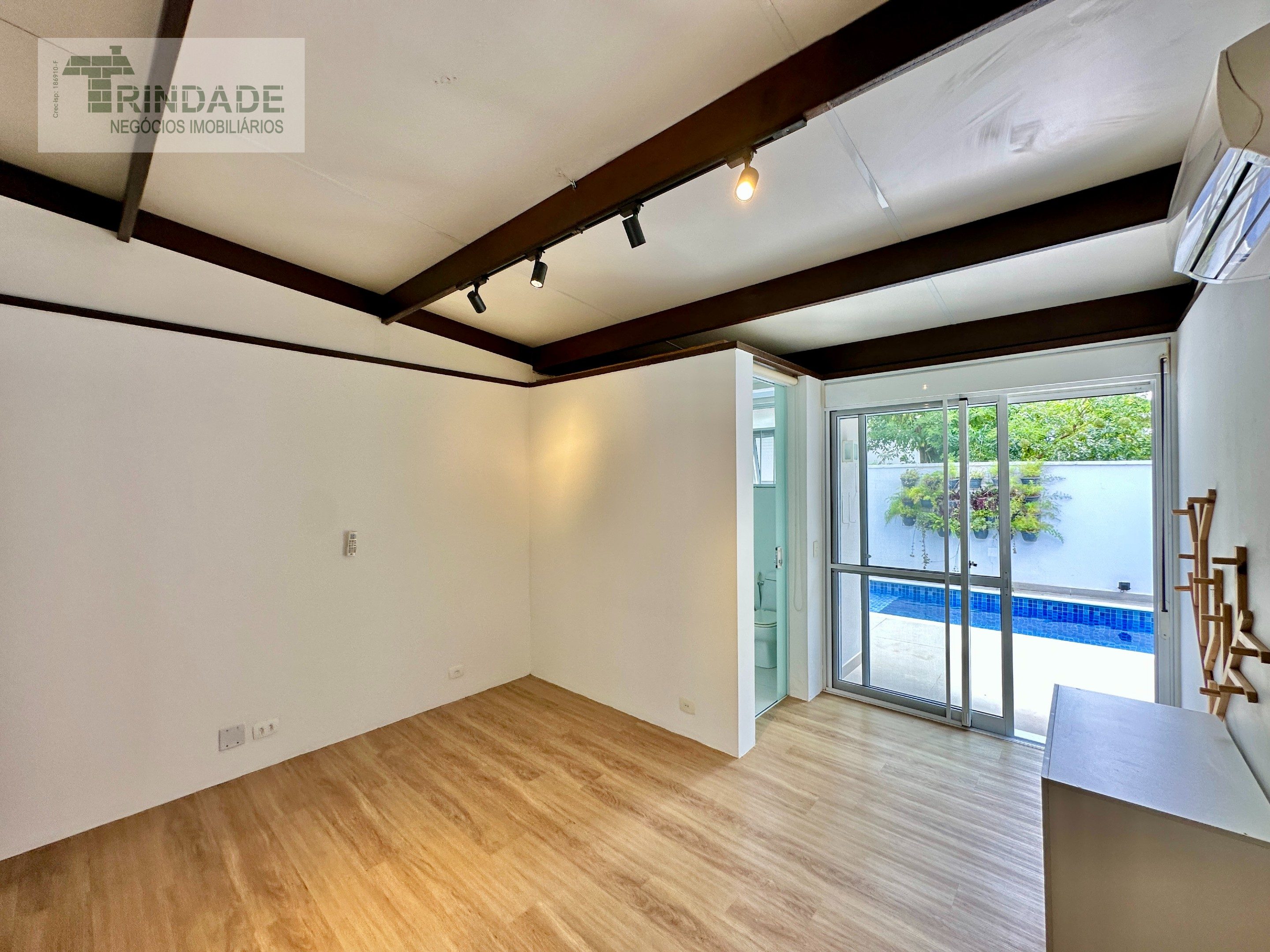Casa térrea moderna com 3 suítes na Granja Viana, foto 44 de 56