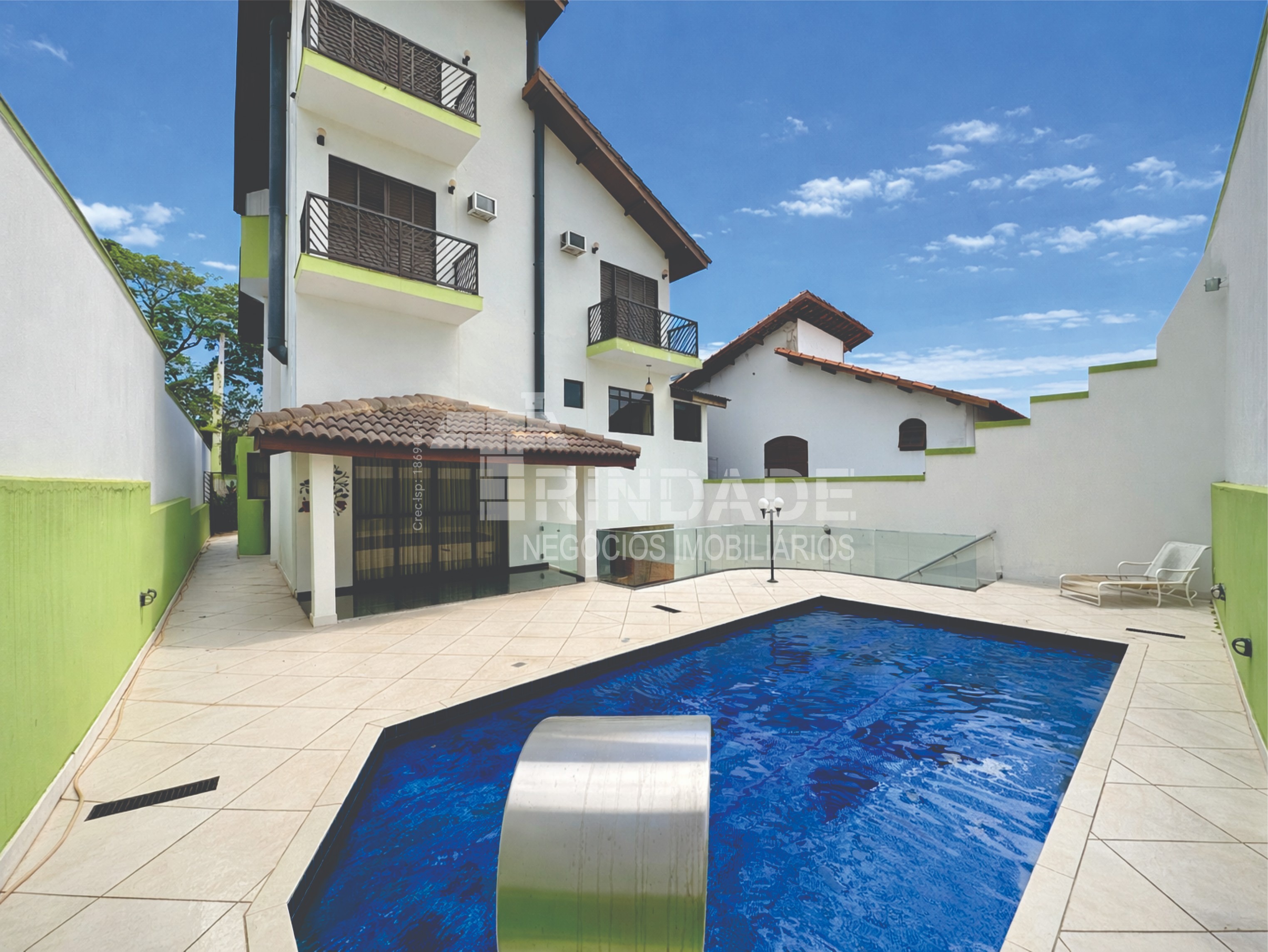 Excelente casa com 4 suítes na Granja Viana, foto 2 de 58