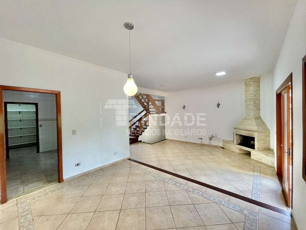 Casa com 5 dormitórios / sendo 2 suítes na Granja Viana, foto 9 de 45
